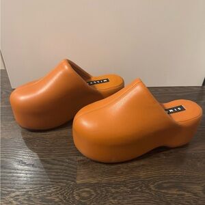 Simon Miller Bubble Clogs Size 38